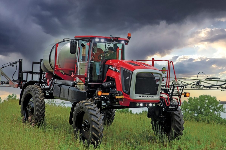 Apache-Sprayers-NEW-AS1250XP-8980-copy